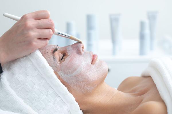 What you Need to Know About: Physical vs. Chemical Exfoliation
